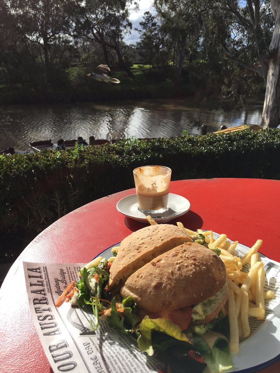bestaussiefood's tweet photo. Lovely lunch at Studley Park Boat House ⛵️ Kew 🛥 Melbourne 🚤 Australia https://t.co/QzO3Q5k5TJ