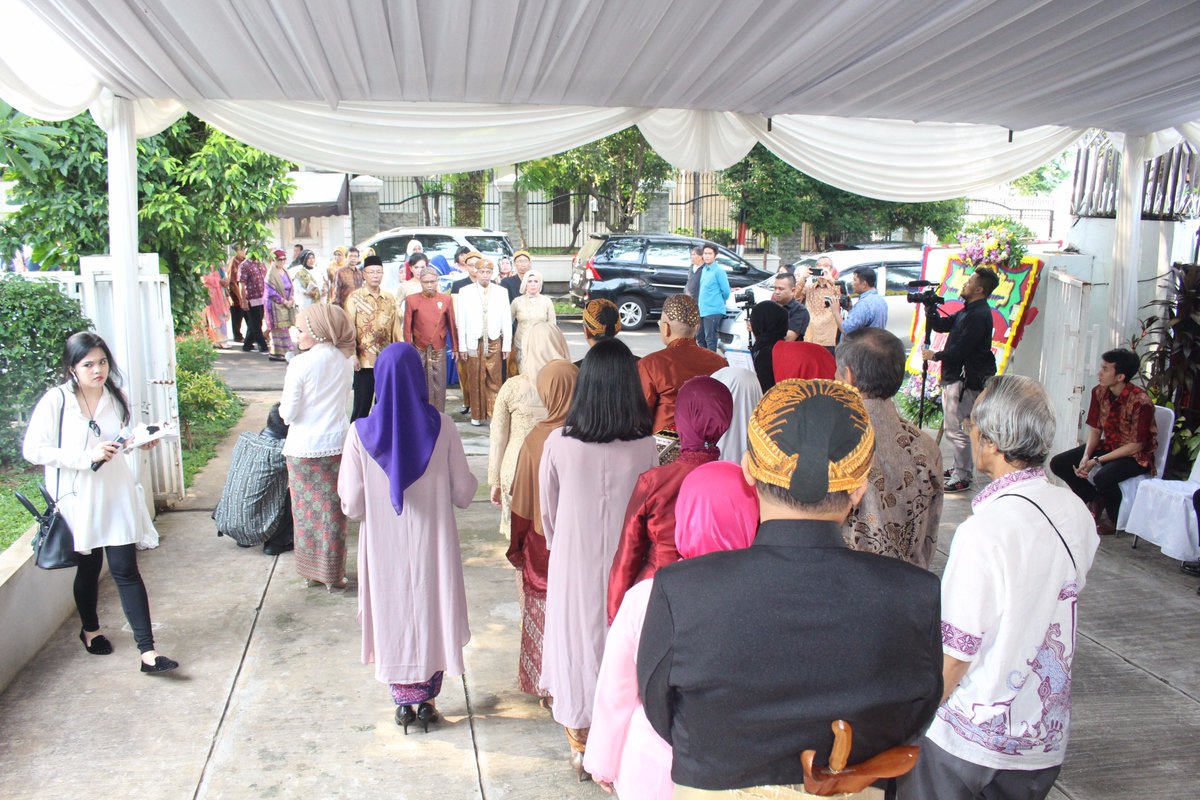 RumahMenteng's tweet photo. Akad Nikah Fani &amp; Jagad 24 Juli 2016 @RumahMenteng @farhanifani @tessamba https://t.co/iLEp8b3RF8