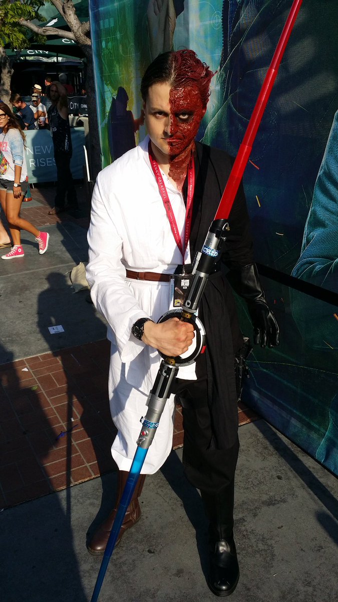 JonRoarkFoley's tweet photo. I am really proud of this cosplay! 
I call it Two-Force!

#twoforce
#batman
#twoface
#starwars 
#SDCC 
#SDCC2016 https://t.co/G0JdudMESn
