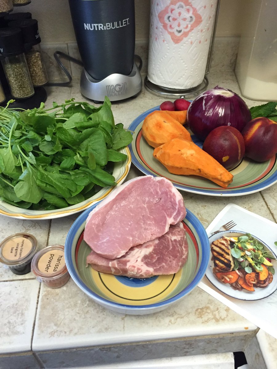 dboler's tweet photo. I made a fantastic, healthy dinner for my mother this weekend!! #HealthyCleanEating🍷 https://t.co/waf4KqRA1W