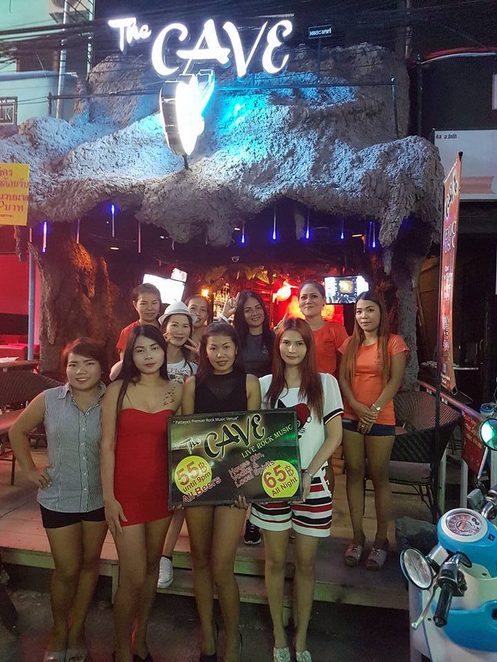LKMetro's tweet photo. The Cave Live Music Bar - LK Metro, #Pattaya - https://t.co/jrk6RqAIo8 - #Bars #LiveMusic #LkMetro #RockMusic https://t.co/gxCH8MtWg5