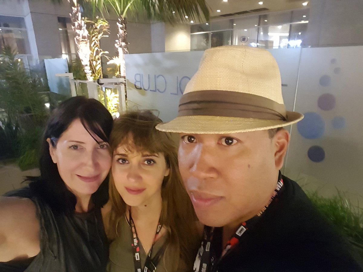 yumenoko's tweet photo. Waiting for absent friends at @slam_con with @dblackanese and @stephgrk. The place to be at #SDCC2016! #slamcon https://t.co/E4AnLNvoqu