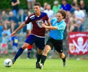 MattiaLombardo4's tweet photo. Grande emozione lottare per la prima volta con la maglia della @AC_Reggiana1919 #reggiana #forzaregia #daicandom https://t.co/MG1awMHOme