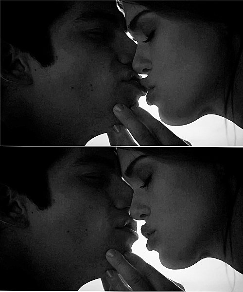 beautiful_isaac's tweet photo. - Закрывая свои глаза, я вижу твои...

#Stidya #TeenWolf https://t.co/QU39siyPNv