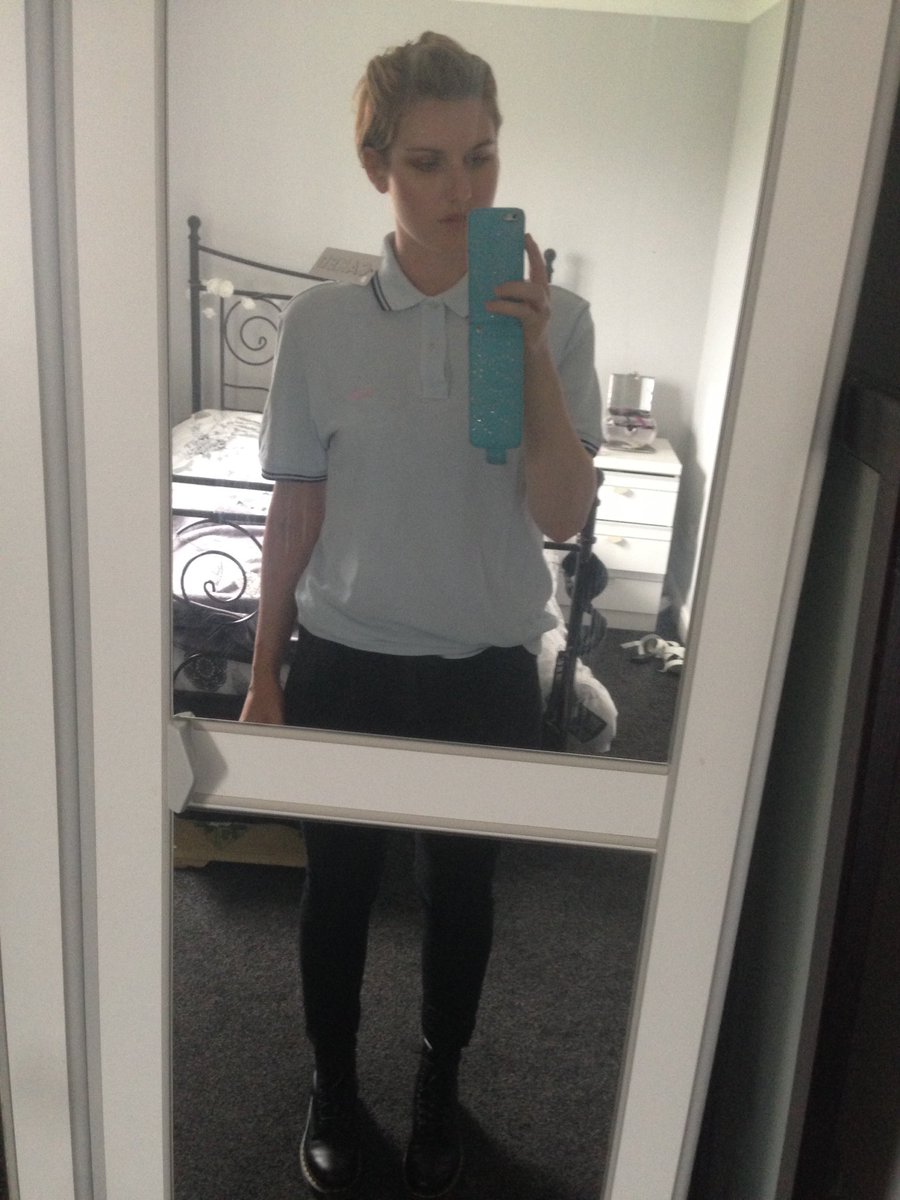 100186amanda's tweet photo. Men's wear don't care 👕👞💄#fredperry #adidasoriginals #drmartens https://t.co/Ajjzotv9Hx