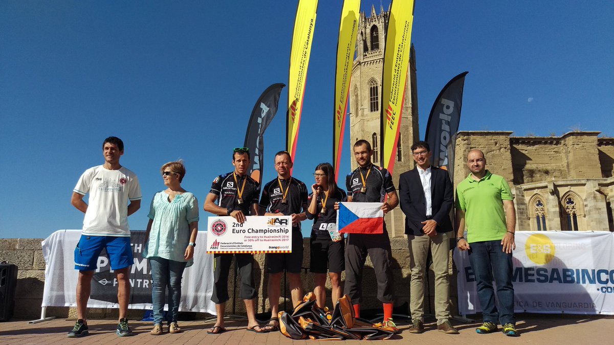 FEEC_cat's tweet photo. Podi dels quatre primers equips classificats al #RaidAran2016 Els suecs del @Thule es proclamen campions d'Europa https://t.co/bvm7270giK