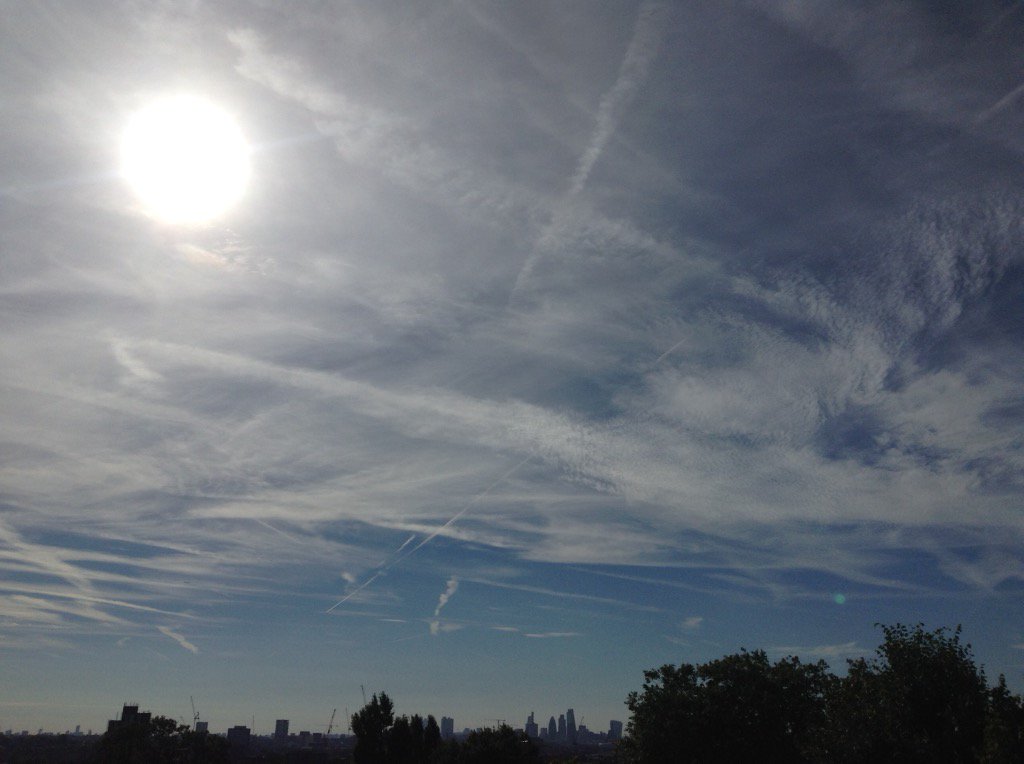 LondonChemtrail's tweet photo. Worst #chemtrails over #london this #morning for a long time... You can see the stuff falling out of the sky. https://t.co/qygebd5ObG