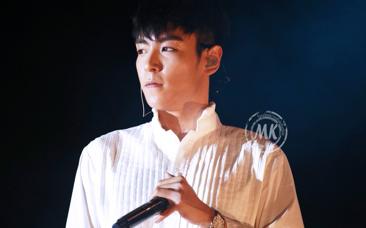 MollyKellysShop's tweet photo. 20160722 BIGBANG VIP TOUR IN HK #BIGBANG https://t.co/kW19FZrViK