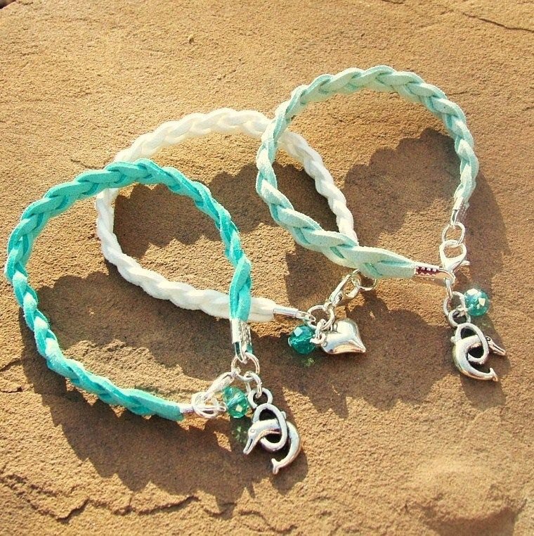 Vickymillington's tweet image. DIY Bracelet Kit - 3 Bracelet Kit Suede and Silver Plated … tuppu.net/234919fa #Personalised #BraceletMakingKit