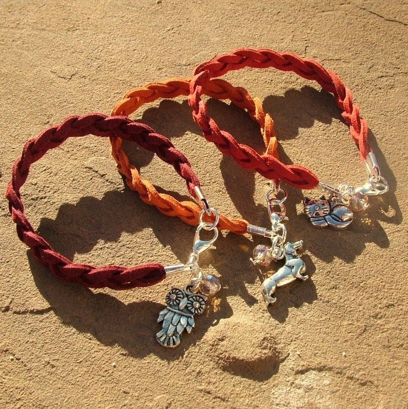 Vickymillington's tweet image. DIY Bracelet Kit - 3 Bracelet Kit Suede and Silver Plated … tuppu.net/234919fa #Personalised #BraceletMakingKit