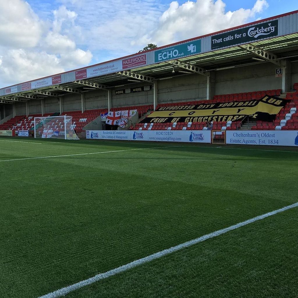 charliehughes97's tweet photo. Great result in the football yesterday beating Cheltenham 3-1! 3-0 at half time :D #OperationFlags https://t.co/ndiolaPv2A