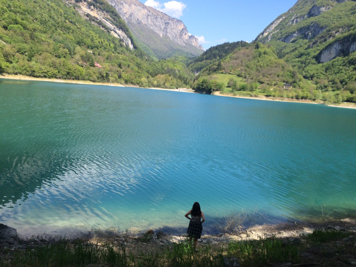 riva_summer's tweet photo. Take a moment to sit back and relax at #LakeTenno the peaceful #HiddenGem of the north https://t.co/tjxuAYtha4