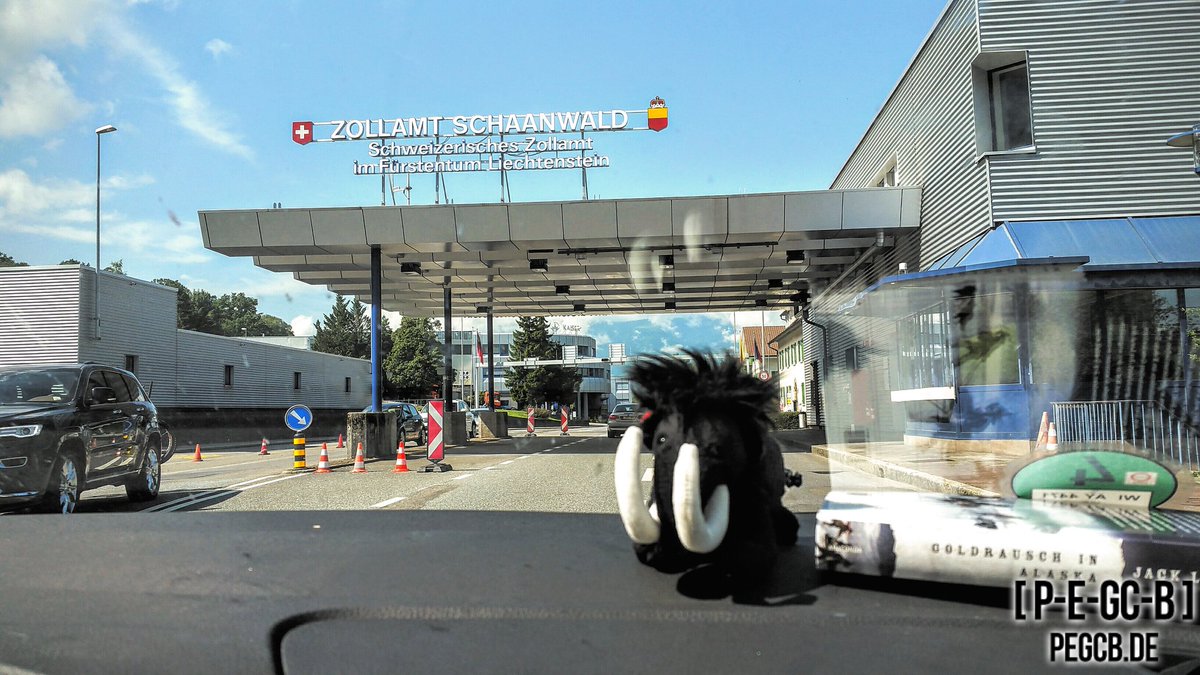 pegcb_de's tweet photo. Just leave Austria an arrive Liechtenstein
#Journey #Travel #Boarder #Austria #Liechtenstein #Tour #GcTransAlps https://t.co/Gx2wm68OR1