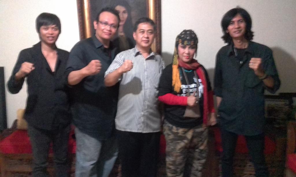 Bersama sosok panutan untuk bangsa Indonesia bunda Ully Sigar Rusady