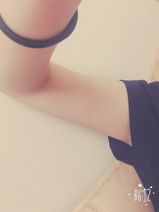 二の腕 https://t.co/TtbraRQyWY