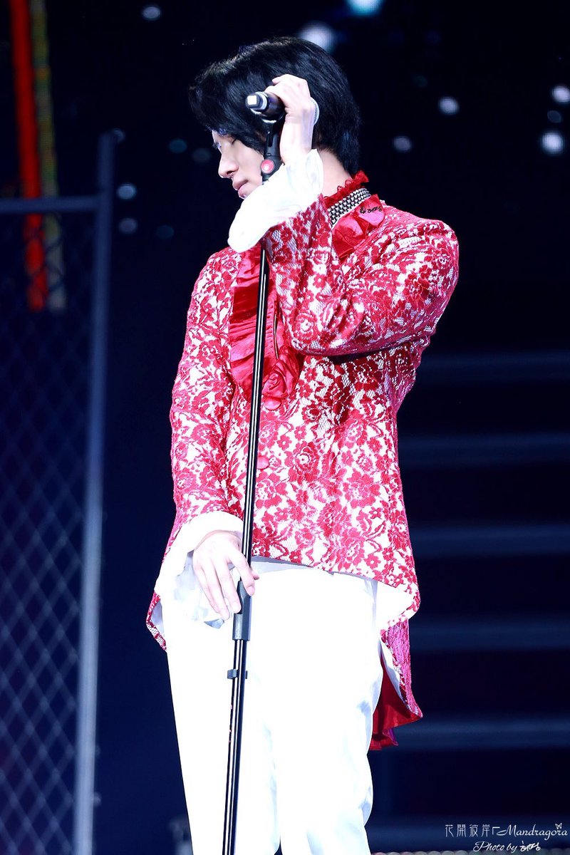 13elieveSG's tweet photo. [HD PIC] 160723 Heechul FM in Beijing - Heenim seems immersed into singing~ [4P] (Cr:@shadow7043) https://t.co/Mvk1oXA5ss