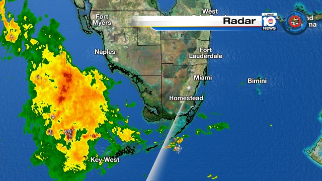 Storms getting closer to the #Keys & more rain will spread across #SouthFlorida #Sundaymorning #Flwx https://t.co/WtFFRYETIL