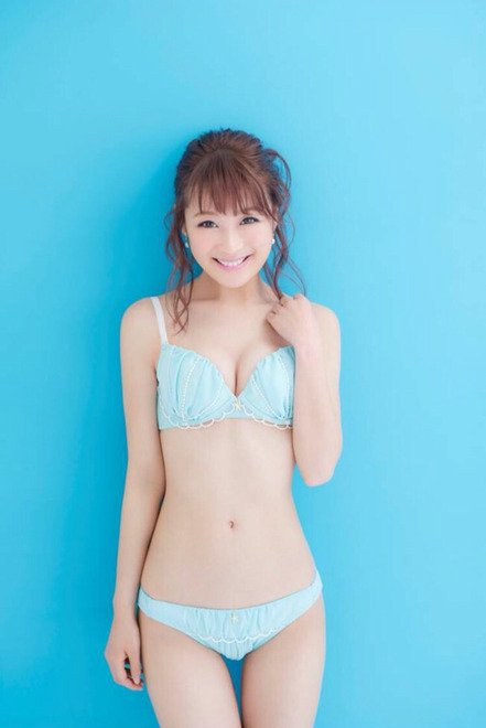 鈴木奈々下着 画像・写真 鈴木奈々、ランジェリー姿で豊満な膨らみを大胆露出 ...