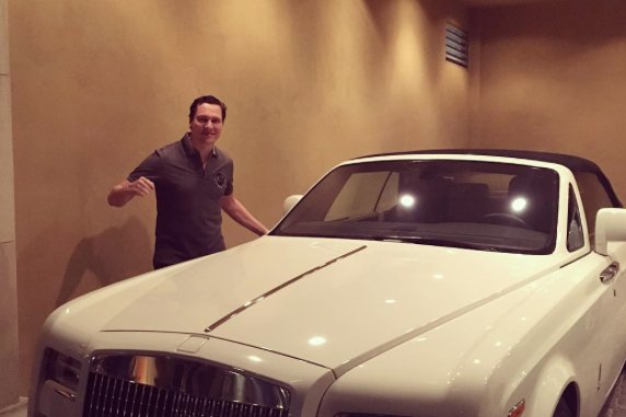 Tiësto “jat” auto profbokser telegraaf.nl/t/26280315  via <a href="/telegraaf/">De Telegraaf</a>