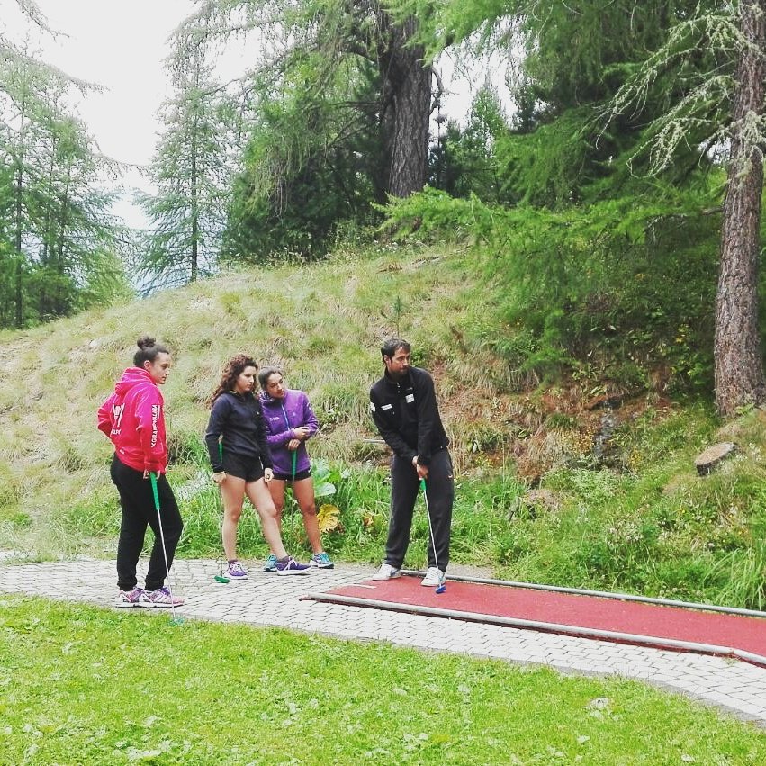 Ahir <a href="/girlscatskiteam/">Girlscatskiteam</a>  jugant a minigolf després del físic! Grans moments i #ganesdetemporada #esportistes365dies