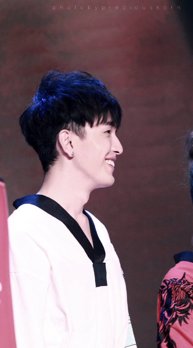 precious_korn's tweet photo. 20160714 旋风少女2开播发布会 #孔垂楠 #korn #孔垂楠korn #kongchuinan #演員孔垂楠 #新偶像孔垂楠 #孔垂楠高绍轩 #人生若如初相見 #遇见最好的孔垂楠 #孔垂楠旋风少女2 https://t.co/kGvhtqslhe