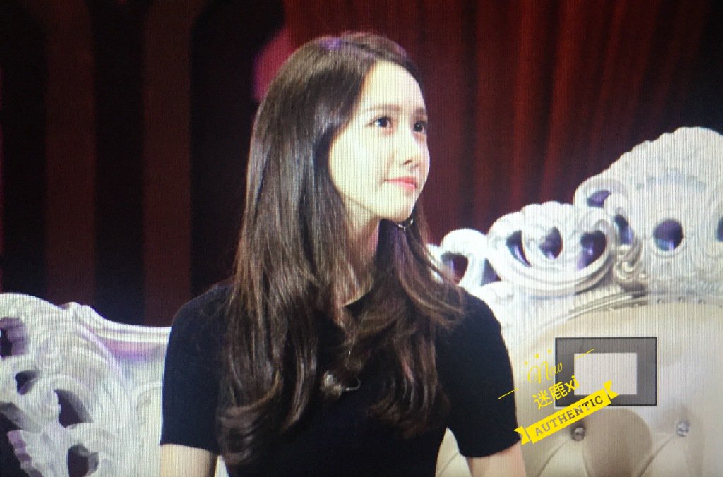 [PIC][24-07-2016]YoonA khởi hành đi Trùng Khánh - Trung Quốc để tham dự "2016 YoonA 1st Fanmeet - BLOSSOM in Chongqing" vào sáng nay CoI69beVMAErspH