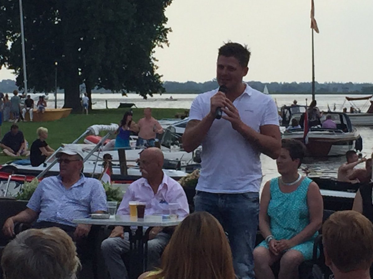 NelNel0's tweet photo. @KevinKoning1 vanmiddag bij @ToppersvOranje in Kropswolde. https://t.co/gnkfR2jukI