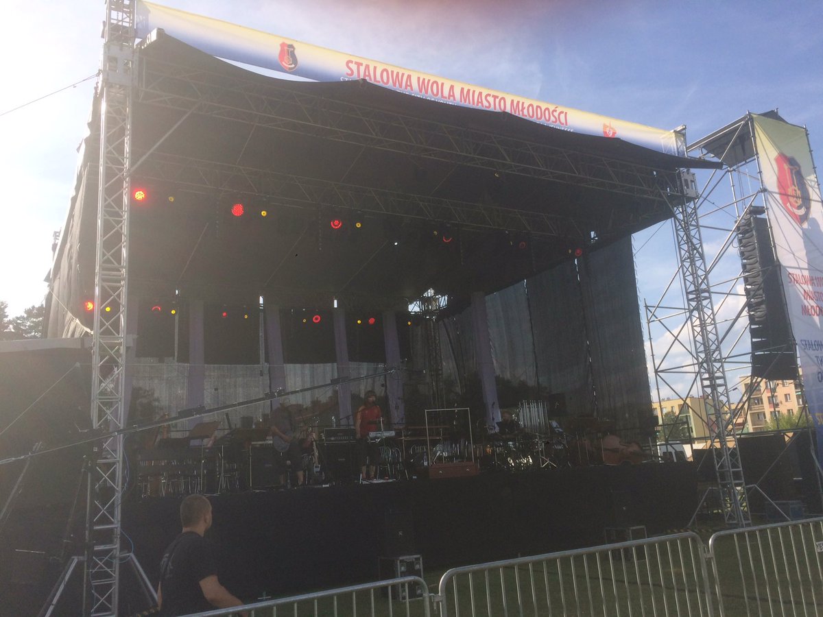 SDM_Sandomierz's tweet photo. Koncert zespołu Ziemiah w Stalowej Woli 🎤 https://t.co/fS4WfDqyFg