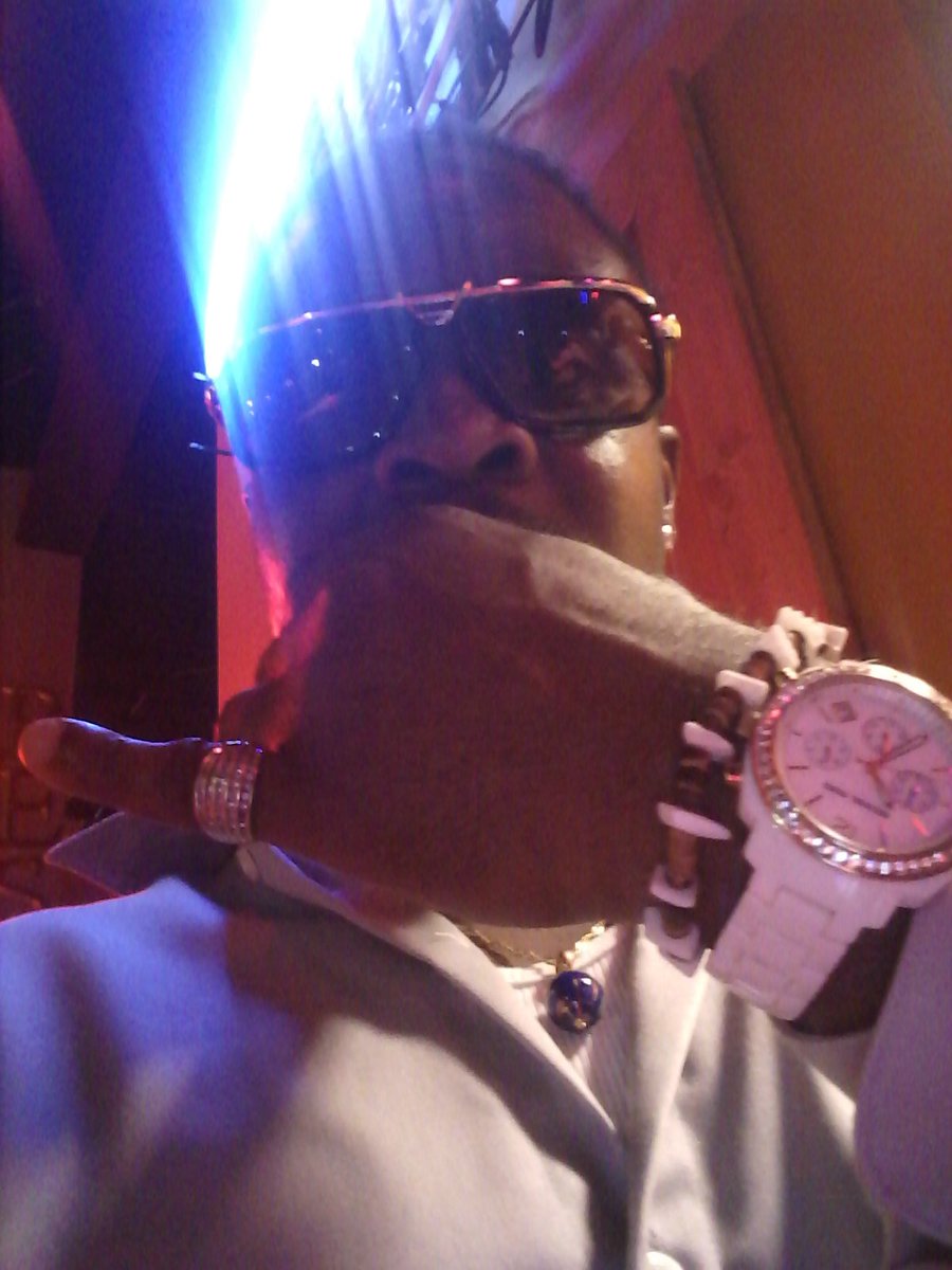 HarveyNicol1's tweet image. At the grown n sexy club #stepstep#