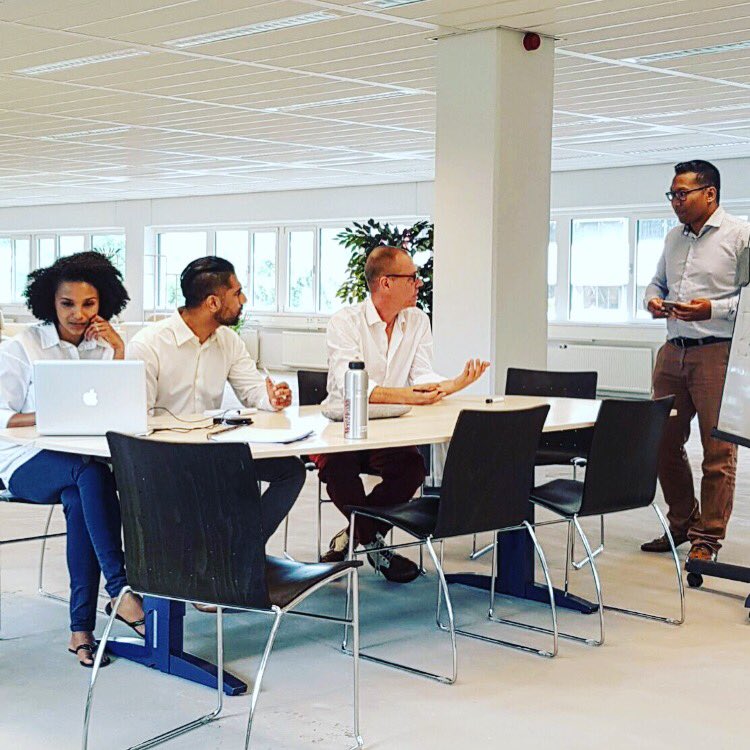mrKawanishi's tweet photo. #getstartedonline #zoetermeer #workshop #socialmedia #marketing https://t.co/FOG0iFWmfD