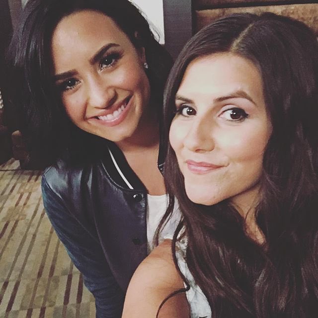 lovato_heart_d's tweet photo. Demi during a interview #FutureNowToronto https://t.co/AcYMos5r4w