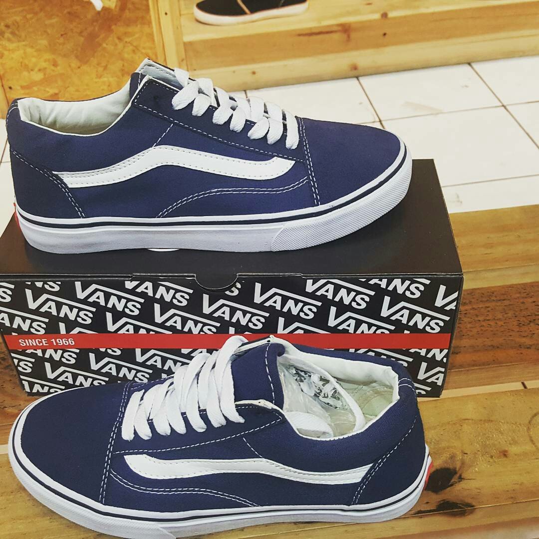 VieraShopBDG's tweet photo. Vans old school 
Navi white
Size 40-44
Minat pm 5E26D17D https://t.co/Yba91uCqnC