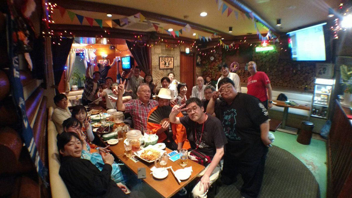 sf56_pub's tweet image. 現在リアルタイムで行われている「いせしまこん打ち上げ」の会場から、こんな楽しそうな写真が届きました。
来年も、この写真に負けないくらい楽しい打ち上げが行えるよう、スタッフ一同頑張ります！