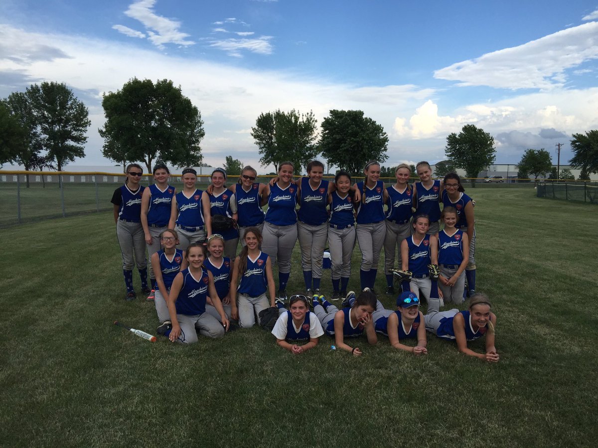 HopkinsFastptch's tweet photo. 12U Hopkins Blue and Hopkins Black Widows ready for the final day of NAFA Nationals #onehopkins #madeittosunday https://t.co/e3RacmkaAr
