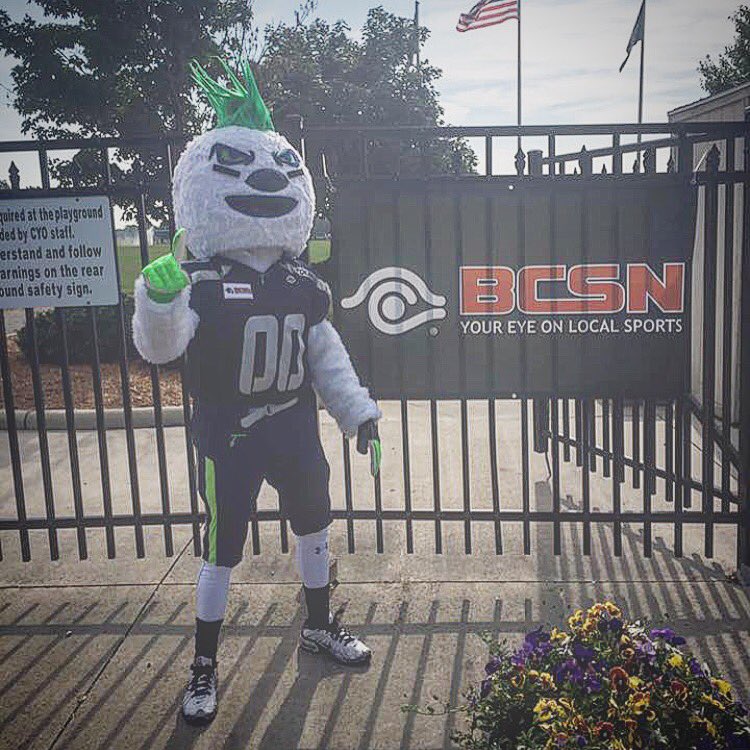 ToledoThunder's tweet photo. Toledo Thunder mascot RUMBLE at @bcsnsports kids camp. https://t.co/bqiejFea9H