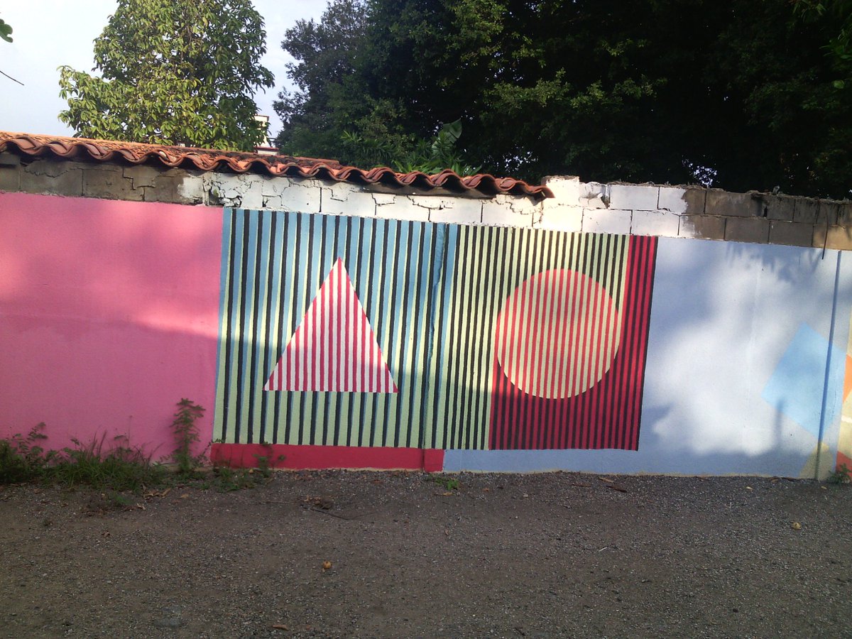 RichardUrbinar's tweet photo. @globalstreetart mural geometrico #ur83 #geometria #Barcelona #Anzoategui #Venezuela https://t.co/zn5hN09w2b