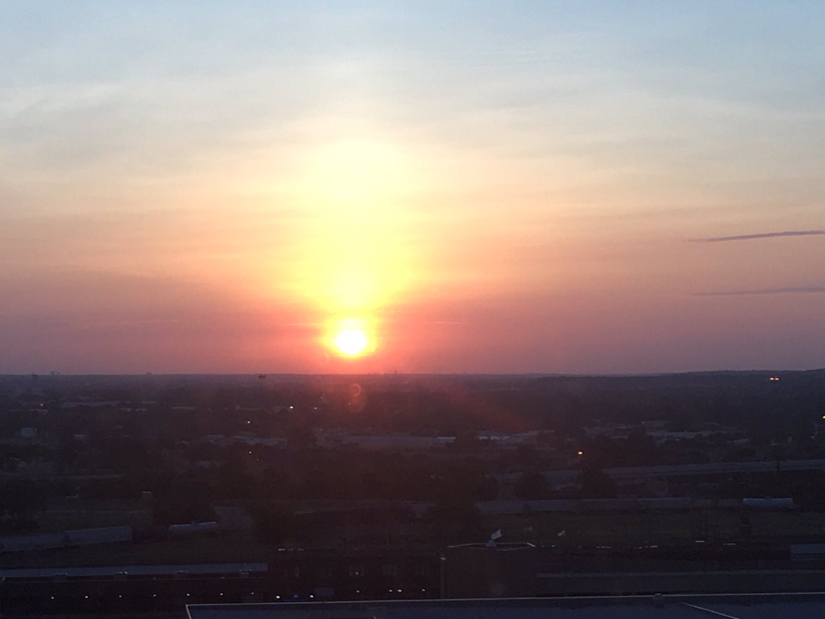 tristamac's tweet photo. Beautiful sunrise as I head home from #KLC16! https://t.co/6sVhNjytCs