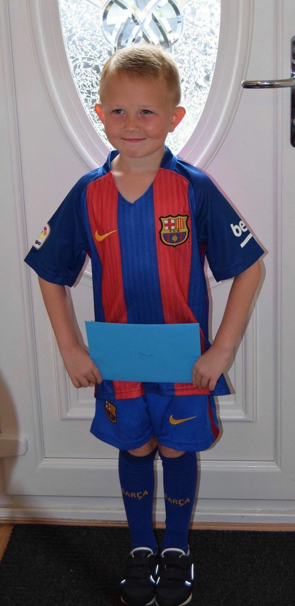 AndrewTCraven's tweet photo. Me and the Boy all set for his friend's birthday party 💙💙💙 #barca  #lovethiskid #myworld https://t.co/fjS1S48zWd