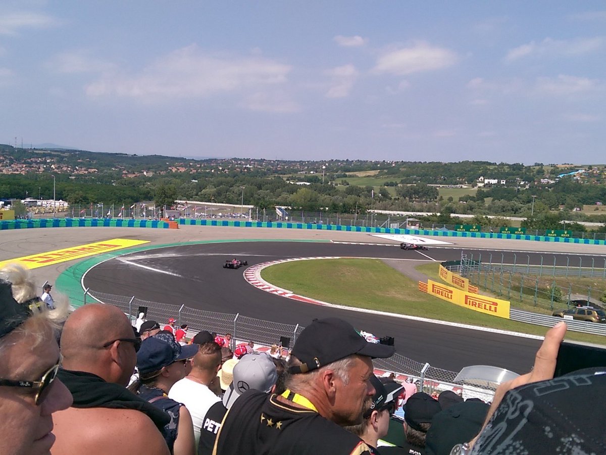 Nice and hot day at the #HungarianGP. Already bumped into Tabler or two