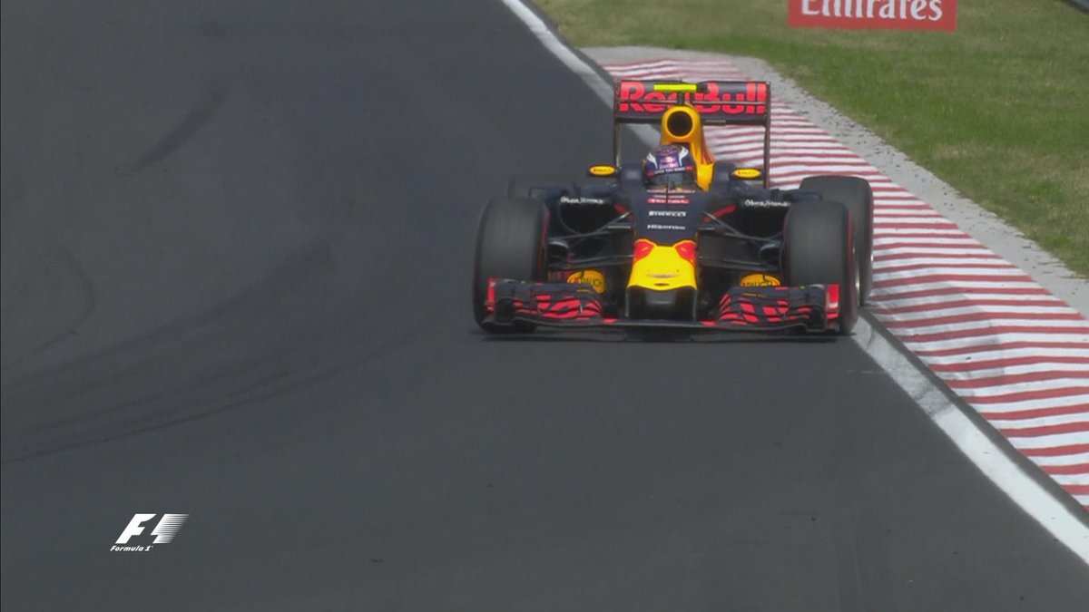 F1's tweet photo. RED BULL 📻: "You're still within DRS of RIC"

VES 📻: "I'm driving like a grandma"

#HungarianGP 🇭🇺 https://t.co/ykDqKnPY6K