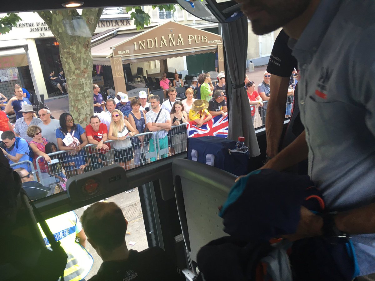 LeTour's tweet image. Les coureurs arrivent au départ / Riders are at The start #TDF2016