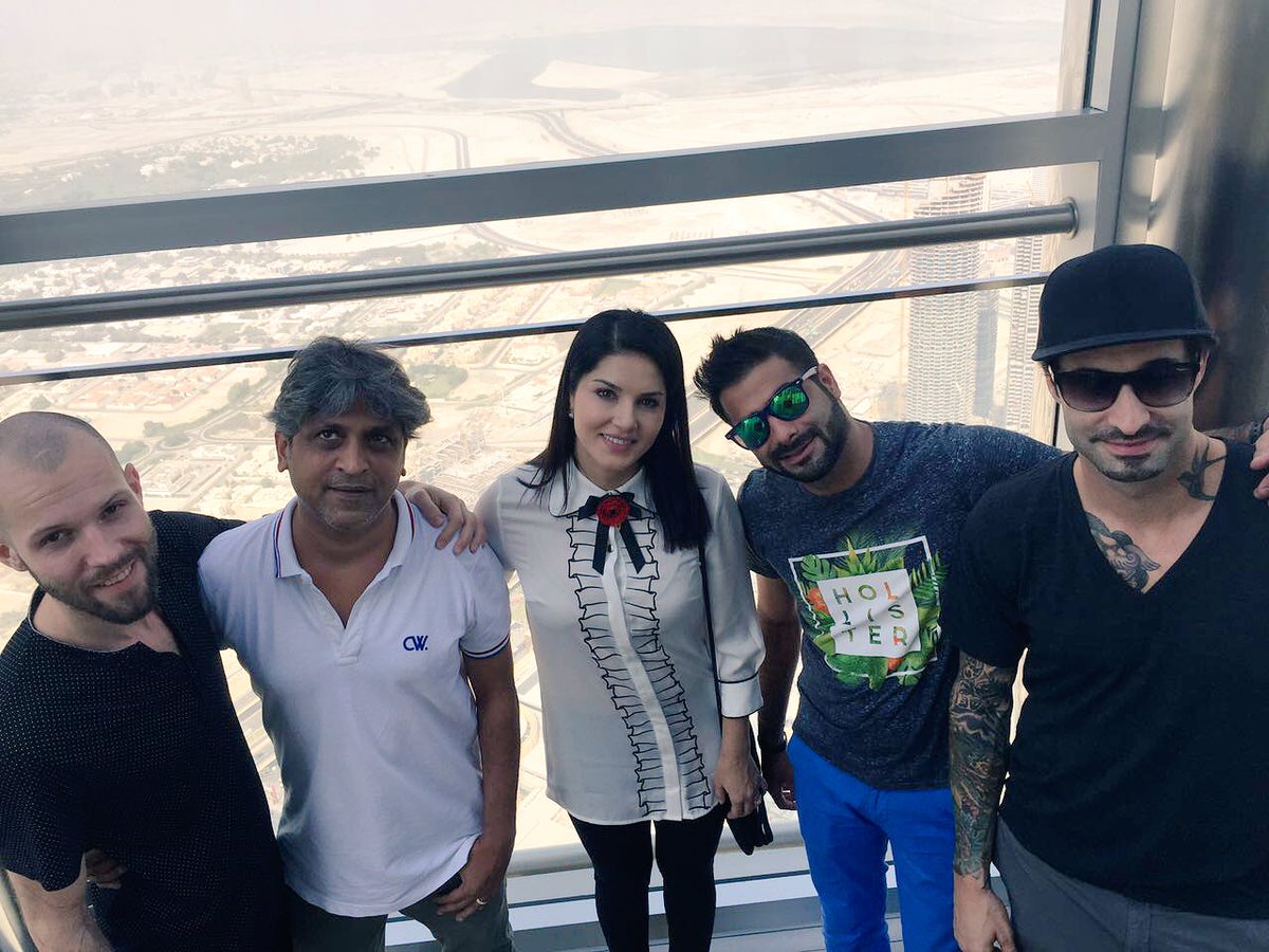 More photos!! Dubai with <a href="/DanielWeber99/">Daniel Weber</a> @yofrankay <a href="/911Yusuf/">Yusuf Ibrahim</a> <a href="/TomasMoucka/">Tomas Moucka</a>