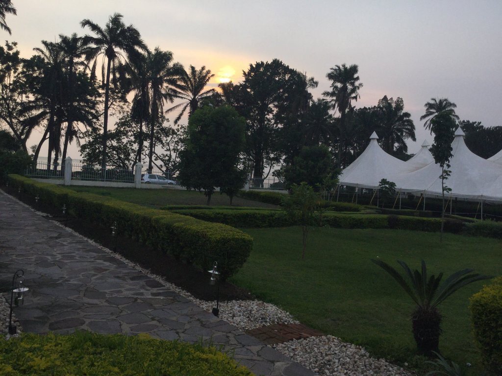 HostelRwanda's tweet photo. From $15- 50$ ( rooms price )breakfast included we are right at the beach, learn more https://t.co/eYBA6jUXdR https://t.co/D1HXJKxqZc