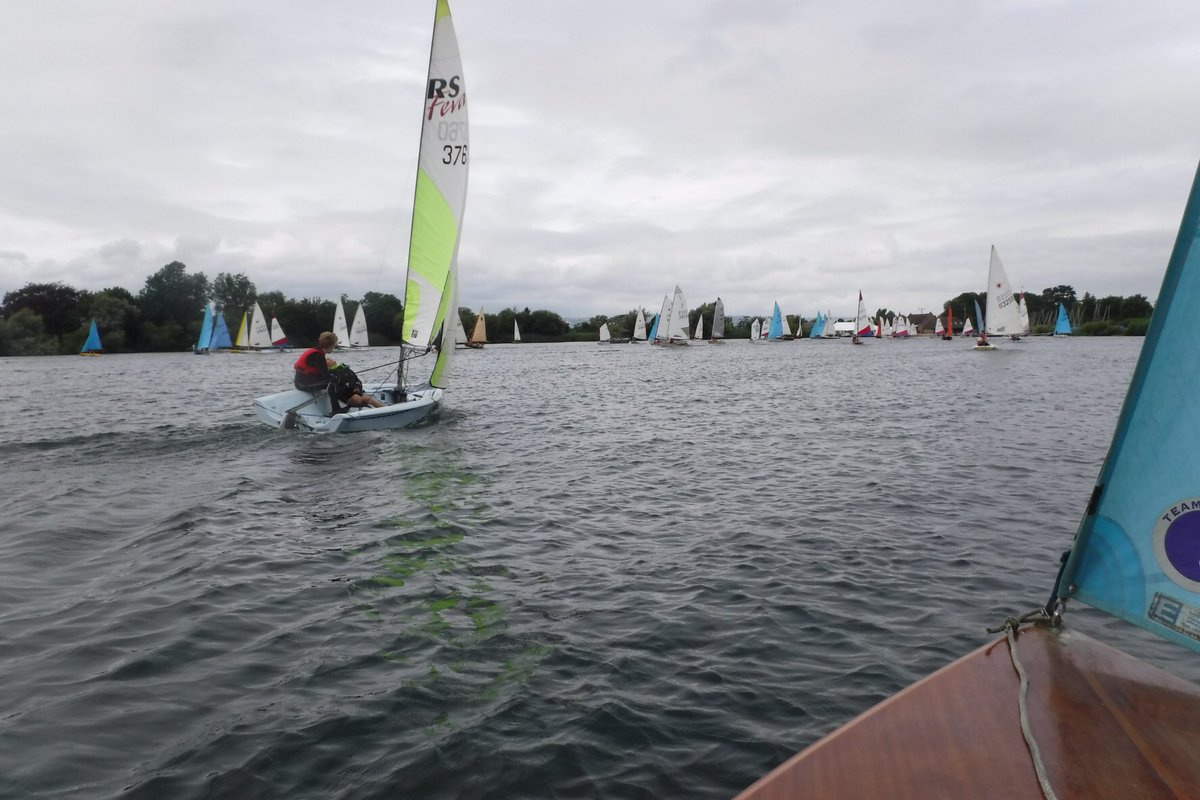 DursleySteve's tweet photo. 50th Anniversary #sail at #FOSSC Did we get over 50 boats on the water? #teacher5aday #connect #exercise #familytime https://t.co/fzWVHbo4jG