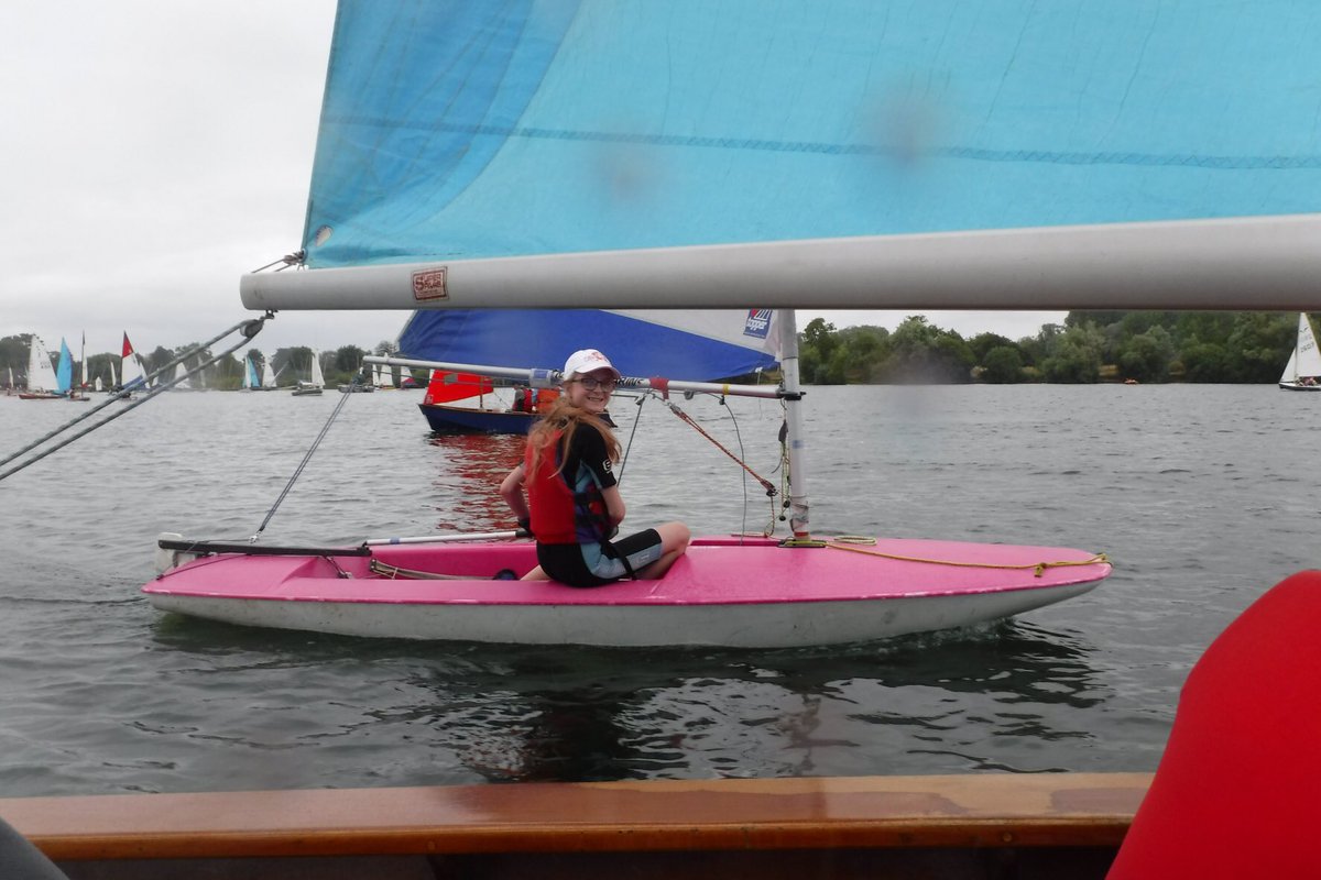 DursleySteve's tweet photo. 50th Anniversary #sail at #FOSSC Did we get over 50 boats on the water? #teacher5aday #connect #exercise #familytime https://t.co/fzWVHbo4jG