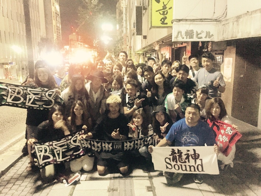 BES_OFFICIAL's tweet image. 真夏のライブハウスツアーin福島

来てくれた皆さんありがとうございました！！

何もかも最高でした！！龍神SOUNDもありがとうございました！

絶対にまた成長して帰ってきます

出待ちしてくれてた皆さんと撮った写真です！！