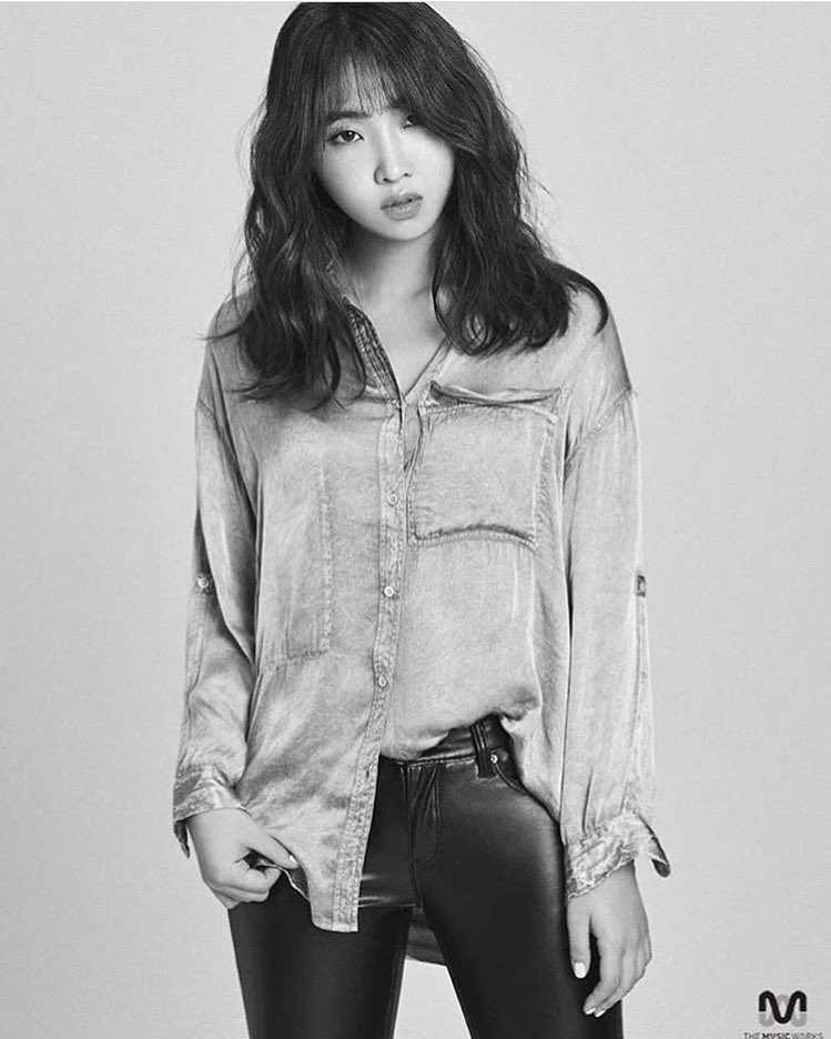 [INSTAGRAM] Minzy: this is me #Minzy