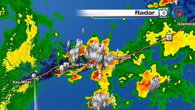 Soaking rain & frequent lightning striking the Lower Keys, stay indoors for now. #Flwx https://t.co/7a6qLqsClW