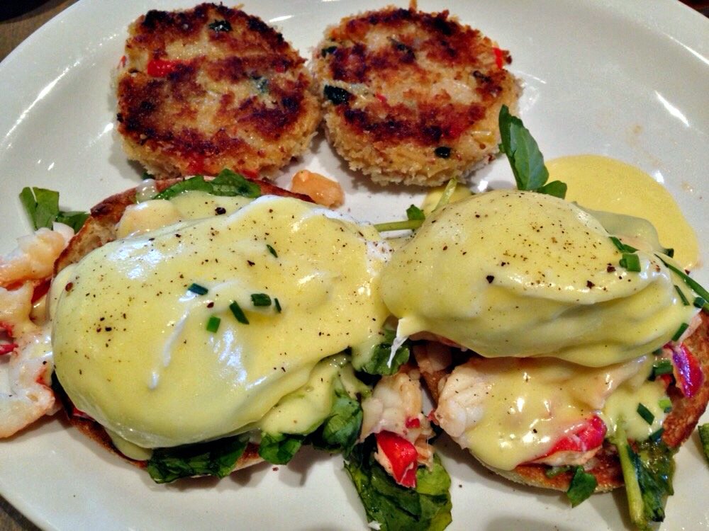 Simones_RI's tweet photo. Lobster Benedict WITH crab cakes because that's how we do #BRUNCH! Open today 8am-2pm, and dinner 5-8pm. #simonesRI https://t.co/BUYHEzPCFL