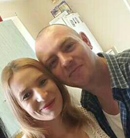 lisasampollard's tweet photo. Me with my hubby tomorrow we been married a year :) https://t.co/H13EXiafnm
